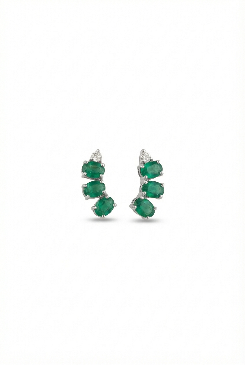 BRINCO EAR CUFF ÁUREA - ESMERALDA - Laure Joias