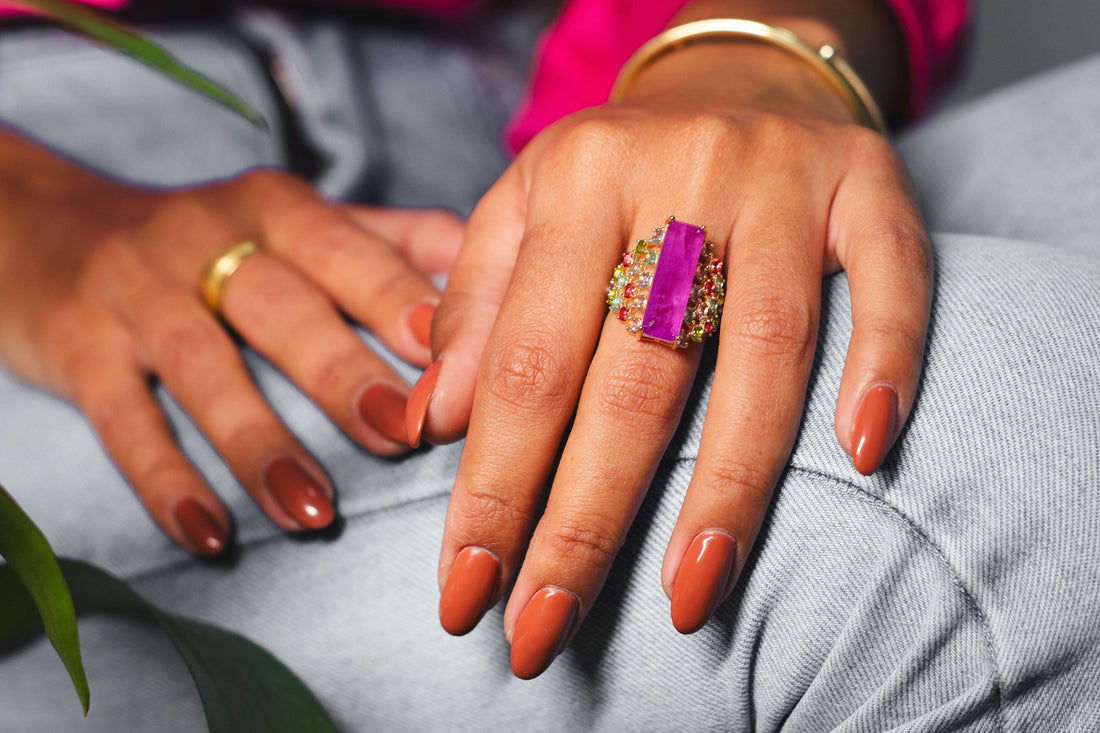 anel-lume---anel-banhado-a-ouro-18k-com-tanzanita-fusion-e-cascata-de-zircônias-coloridaslaure-joias-34517441