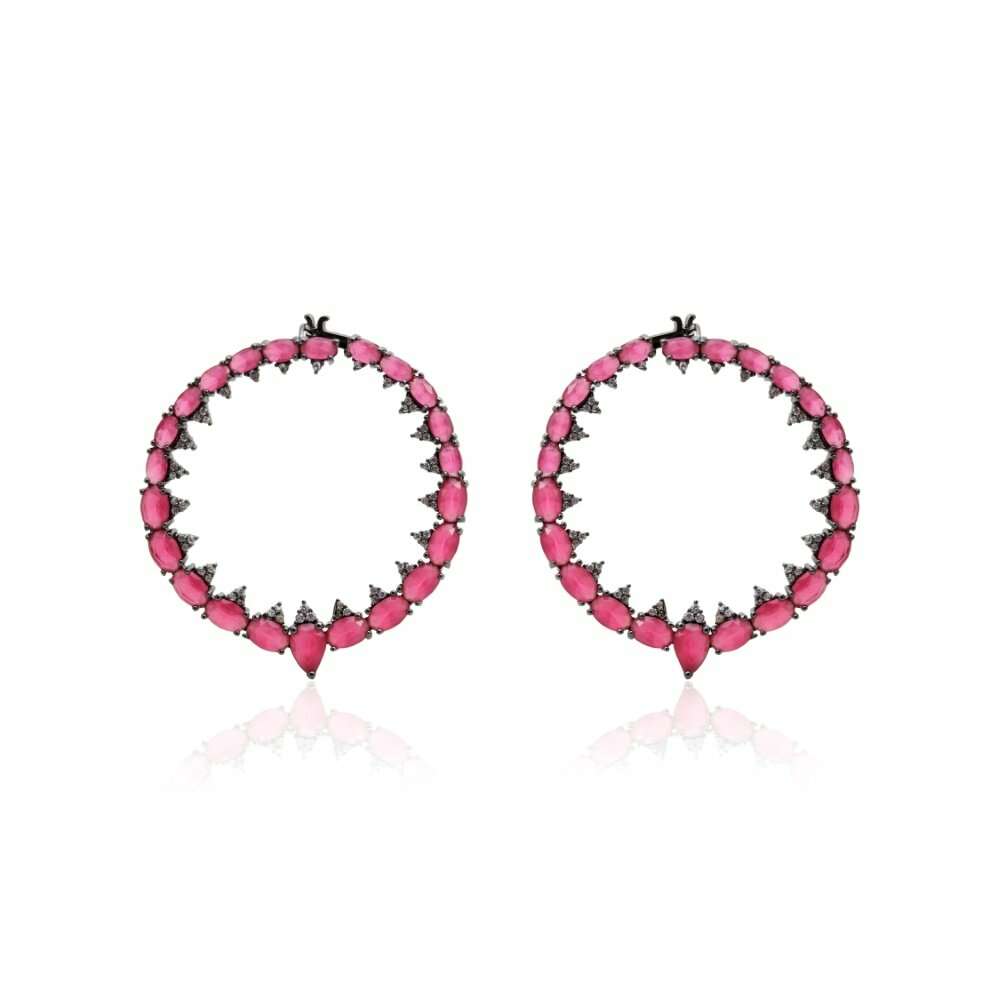 brinco-argola-espetado-banhado-em-ródio-negro-com-rubis-e-zircôniaslaure-joias-34517458